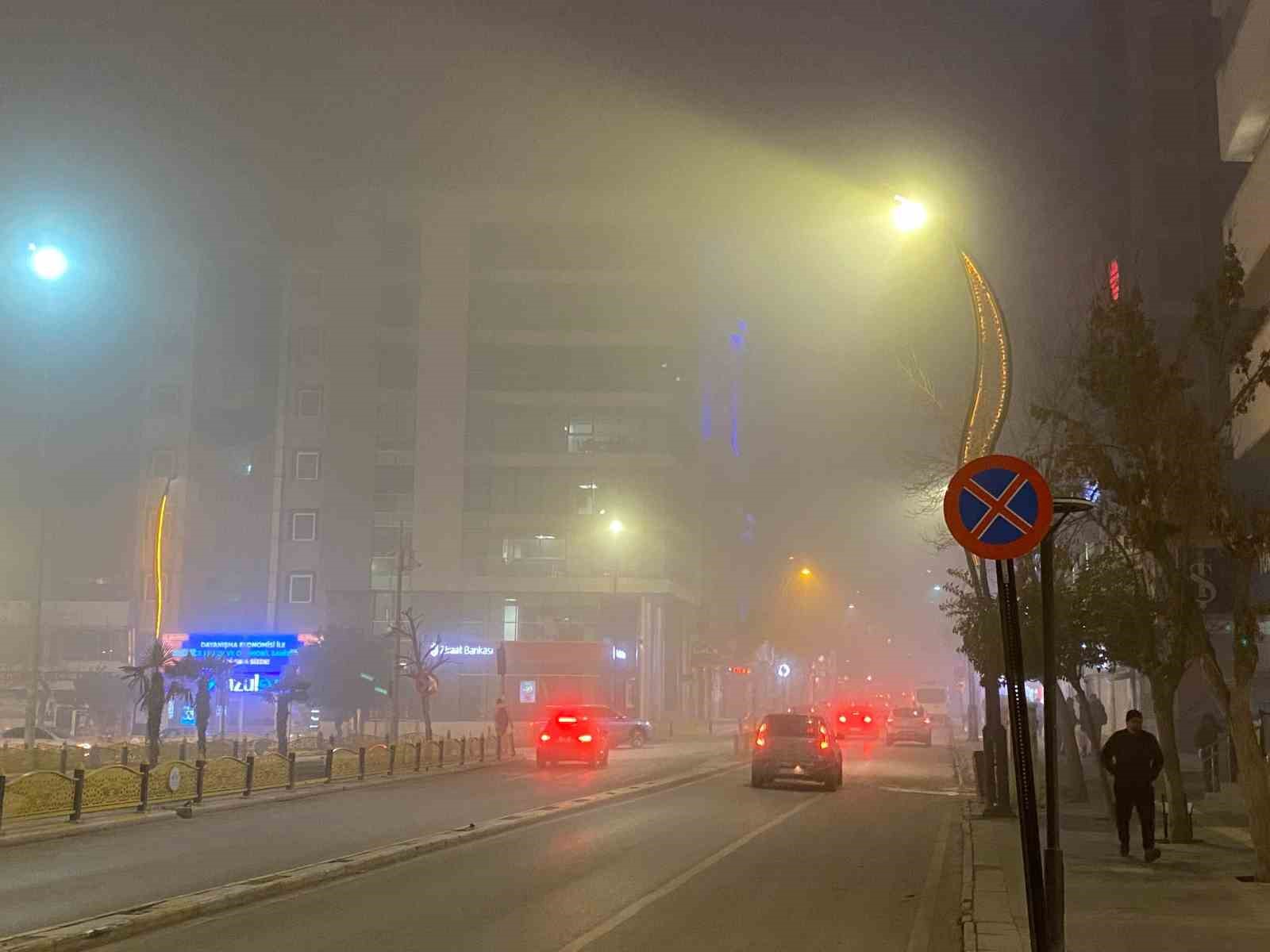 Elazığda Yoğun Sis: Görüş Mesafesi 5 Metreye Kadar Düştü