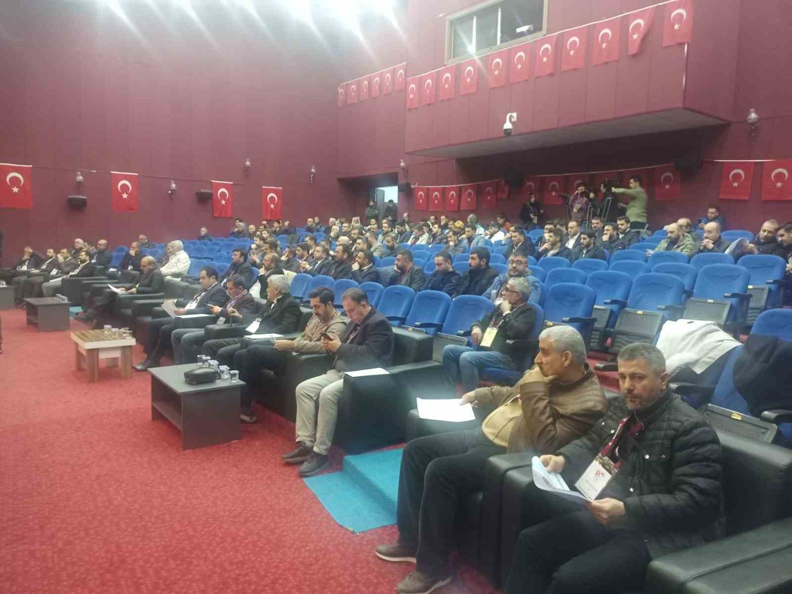 Elazığsporda Başkan Yılmaz Güven Tazeledi