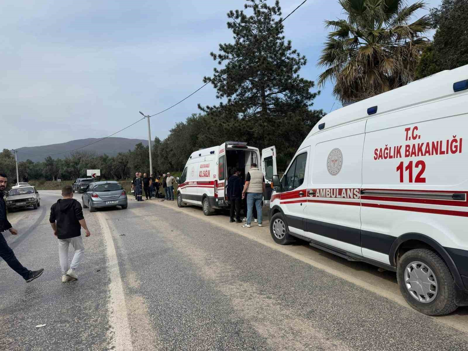 Erdek-Ocaklar Yolunda Zincirleme Kaza: 3 Kişi Yaralandı