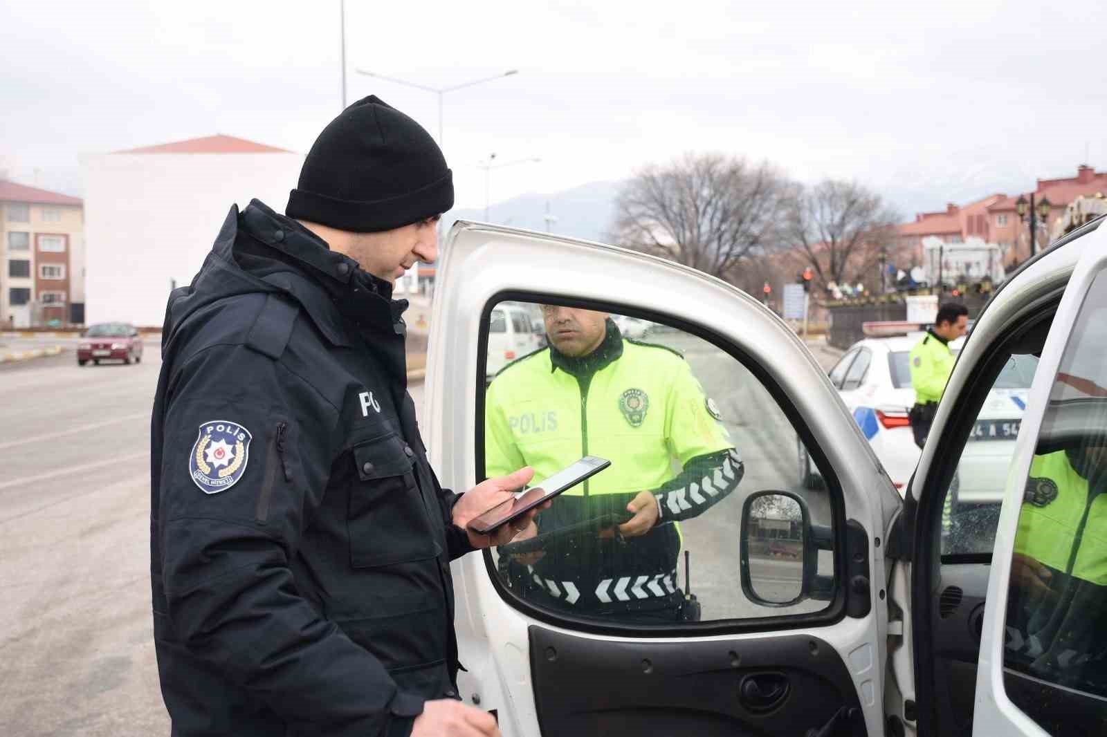 Erzincan Polisinden Huzur Uygulaması