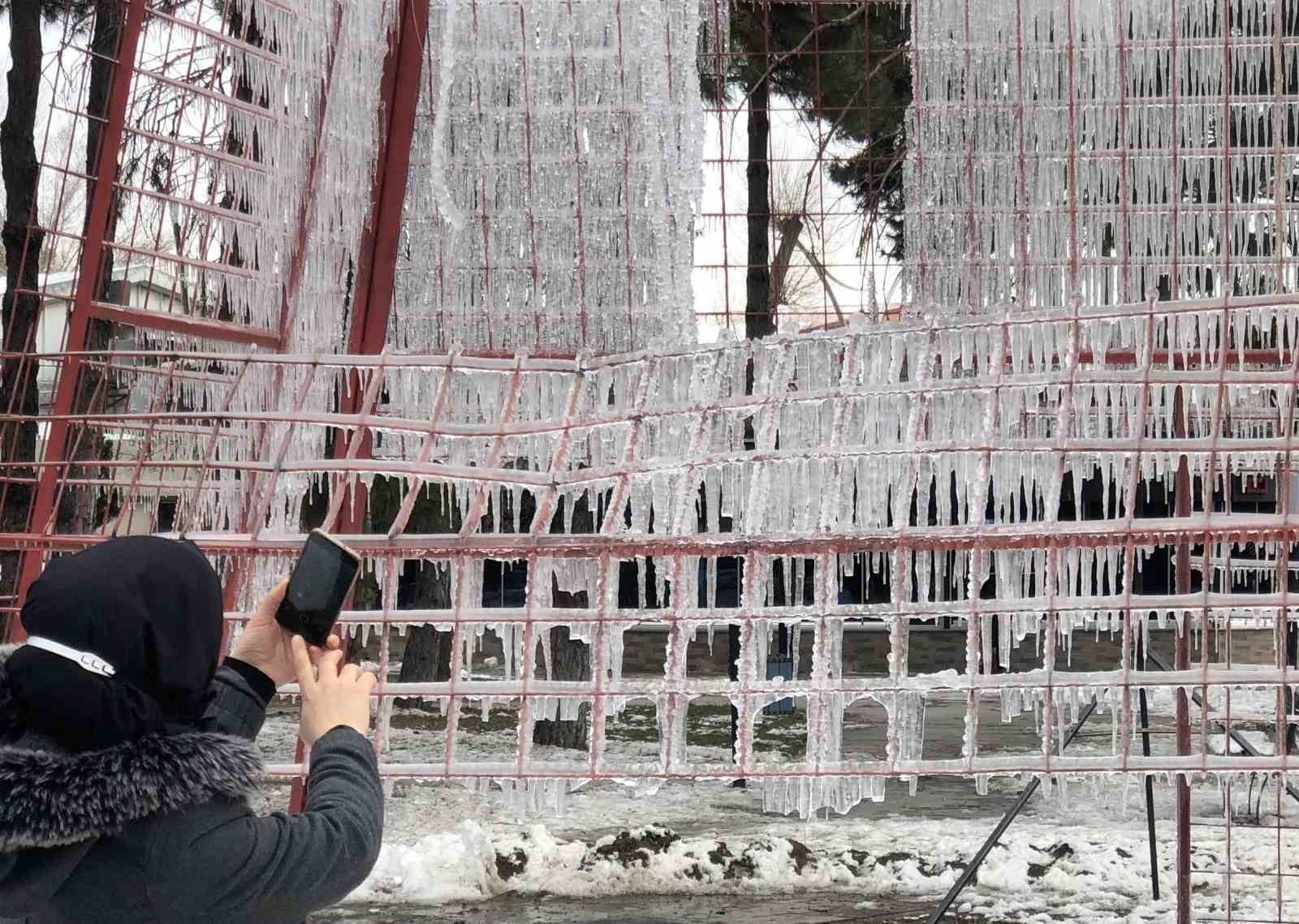 Erzincanda Soğuk Hava Etkisini Sürdürüyor