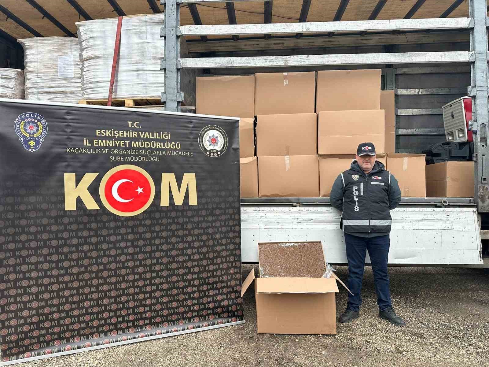 Eskişehirde 1 Milyon 125 Bin Adet Doldurulmuş Makaron Ele Geçirildi