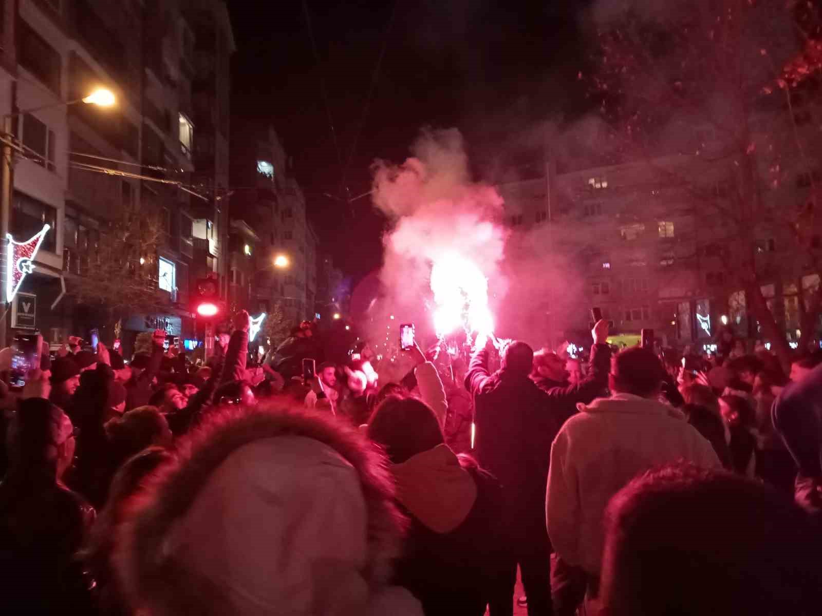 Eskişehirde Yılbaşı Coşkuyla Kutlandı