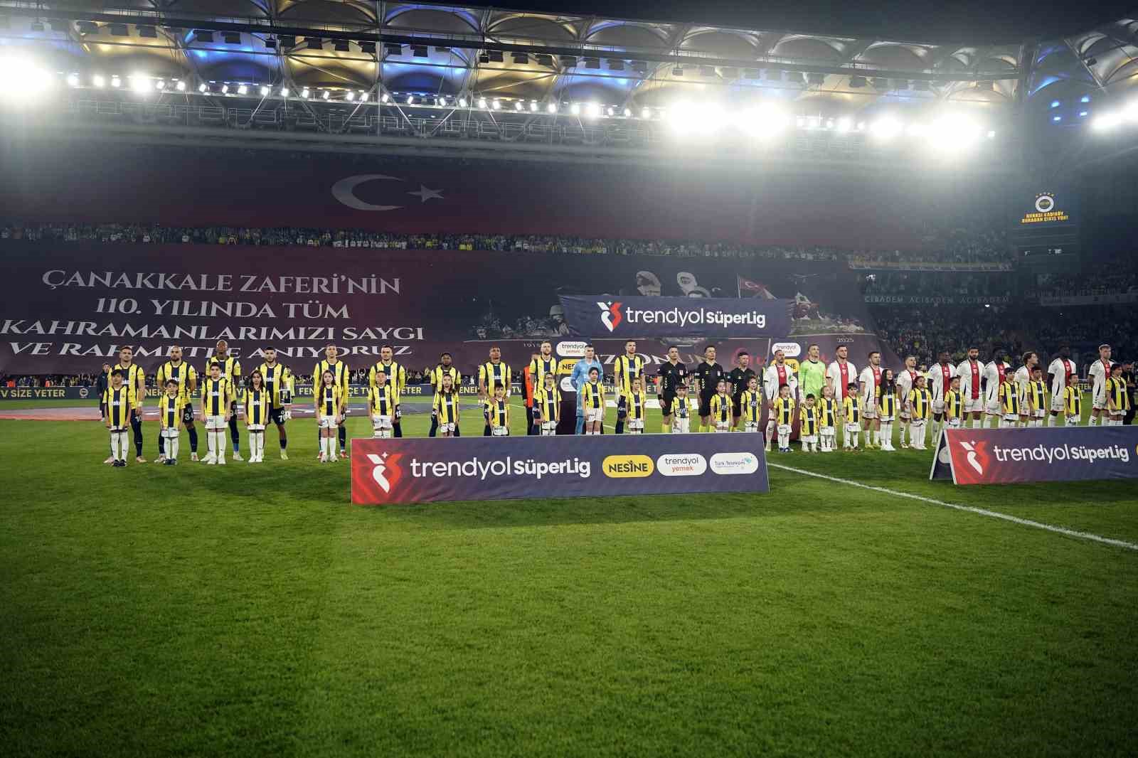 Fenerbahçe-Samsunspor Maçında 18 Mart Çanakkale Şehitleri Anıldı