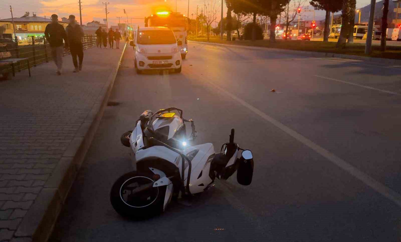 Fethiyede Otomobille Motosiklet Çarpıştı: 1 Ölü