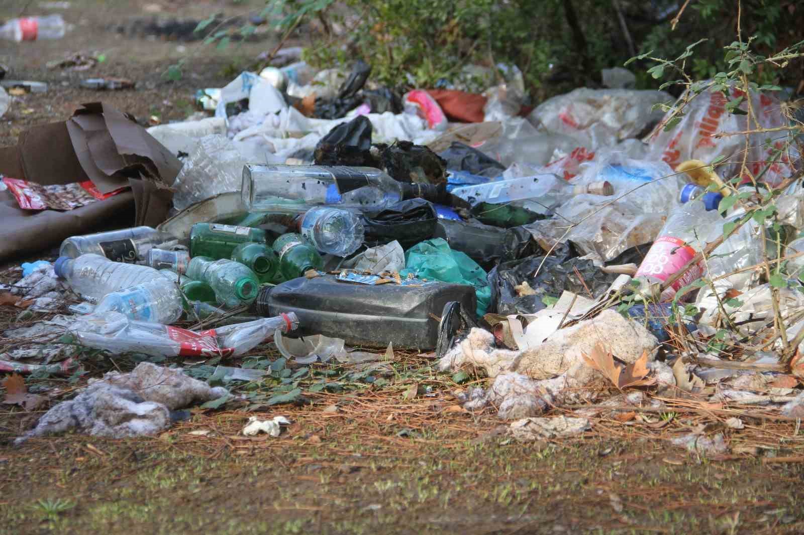 Fethiyedeki Mesire Alanı Çöplüğe Döndü