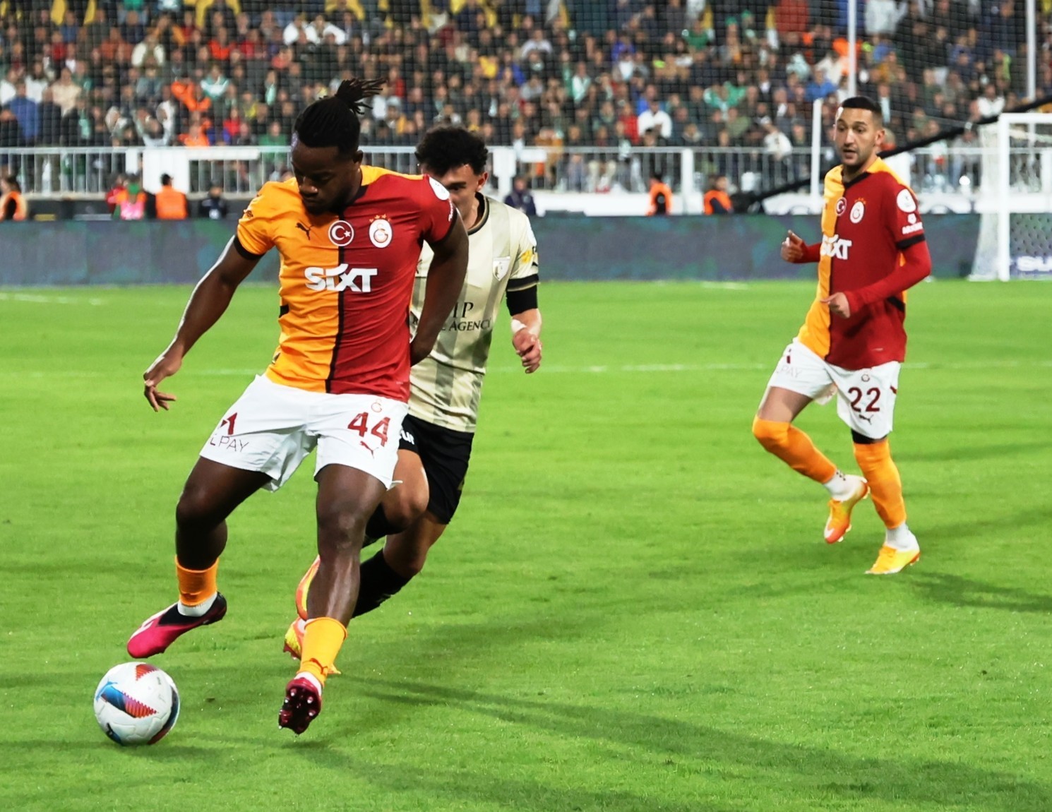 Galatasaraydan Lig Tarihinin En İyi Başlangıç Rekoru