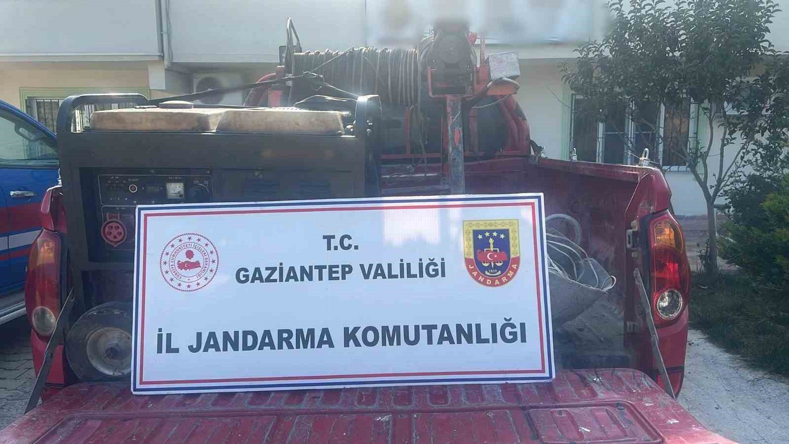 Gaziantepte Patlayıcı Madde İle İzinsiz Maden Arayan 4 Şahıs Yakalandı