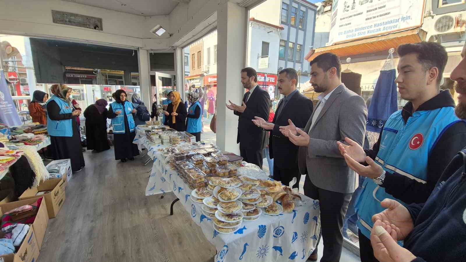 Gazzeye El Emeği Göz Nuru Ürünlerle Destek