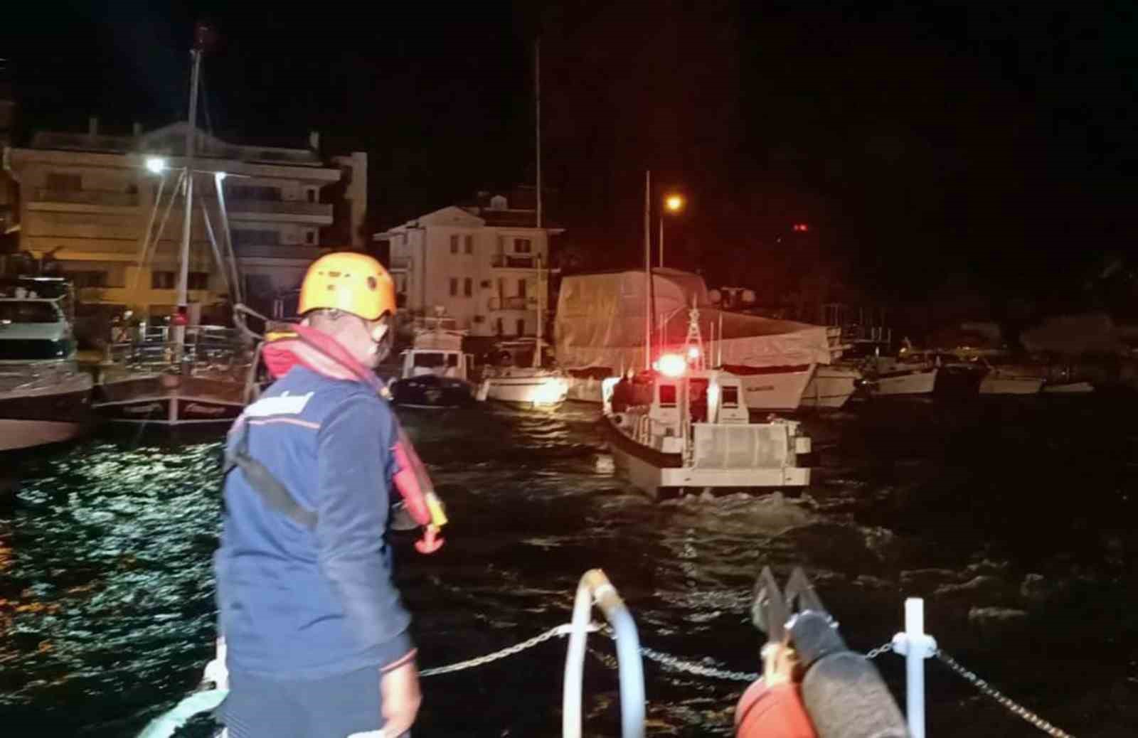 Göcek Açıklarında Sürüklenen Tekneyi Kıyı Emniyet Ekipleri Kurtardı