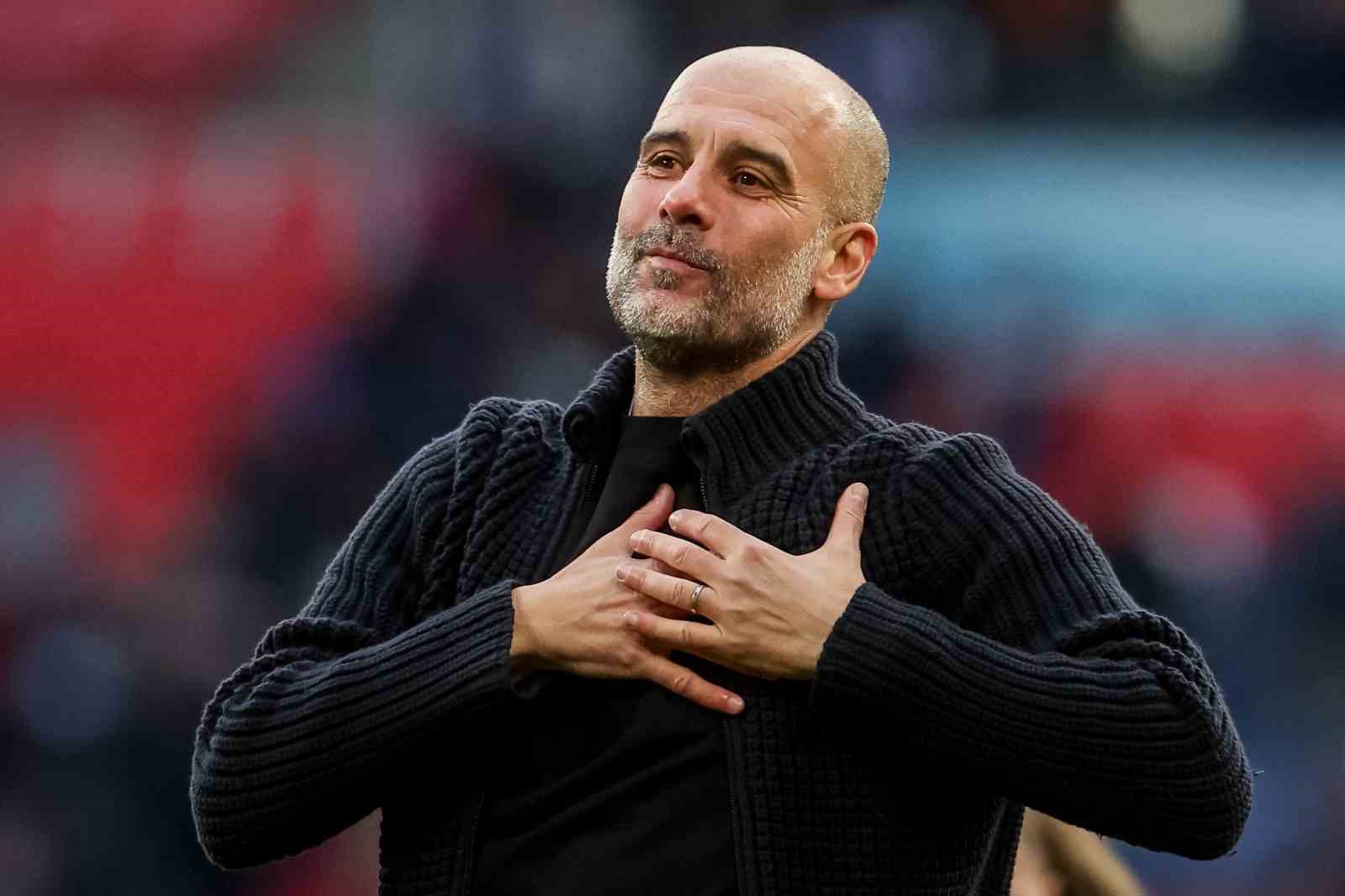 Guardiola, 2 Yıl Daha Manchester Cityde