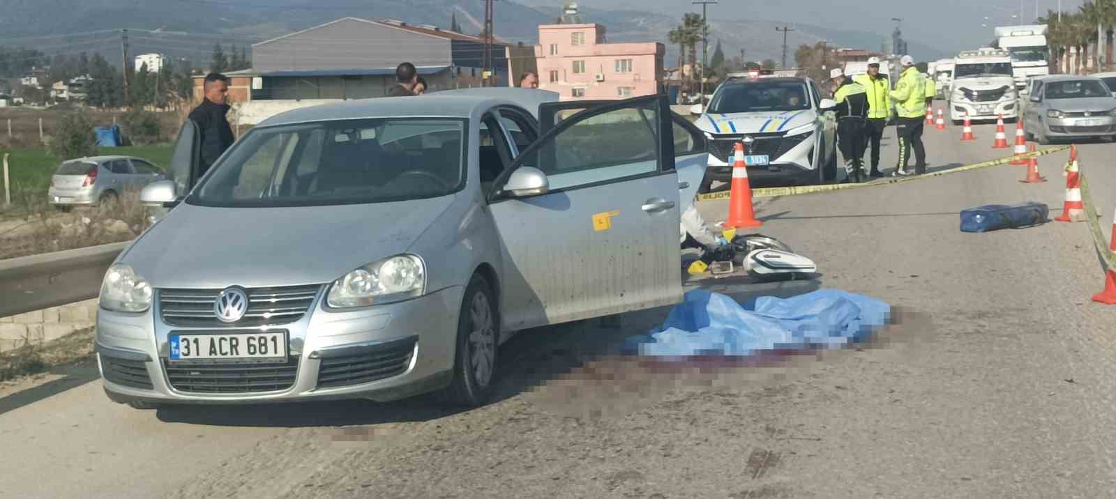 Hatayda Otomobilin Yola Savurduğu Motosikletli Kamyonetin Çarpması Sonucu Hayatını Kaybetti