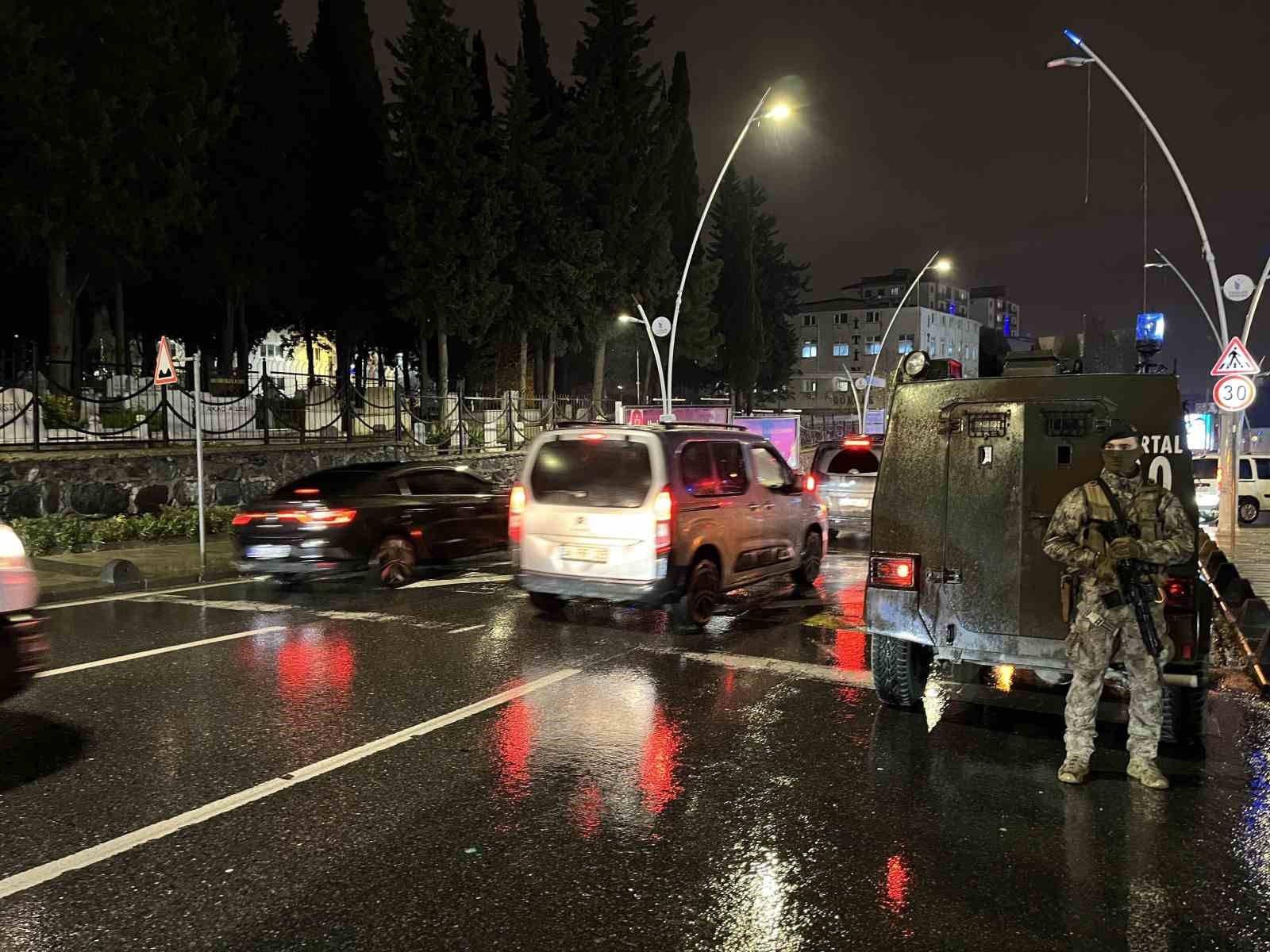 İstanbul Emniyet Müdürü Selami Yıldız, Esenlerde Asayiş Uygulamasını Yerinde Denetledi