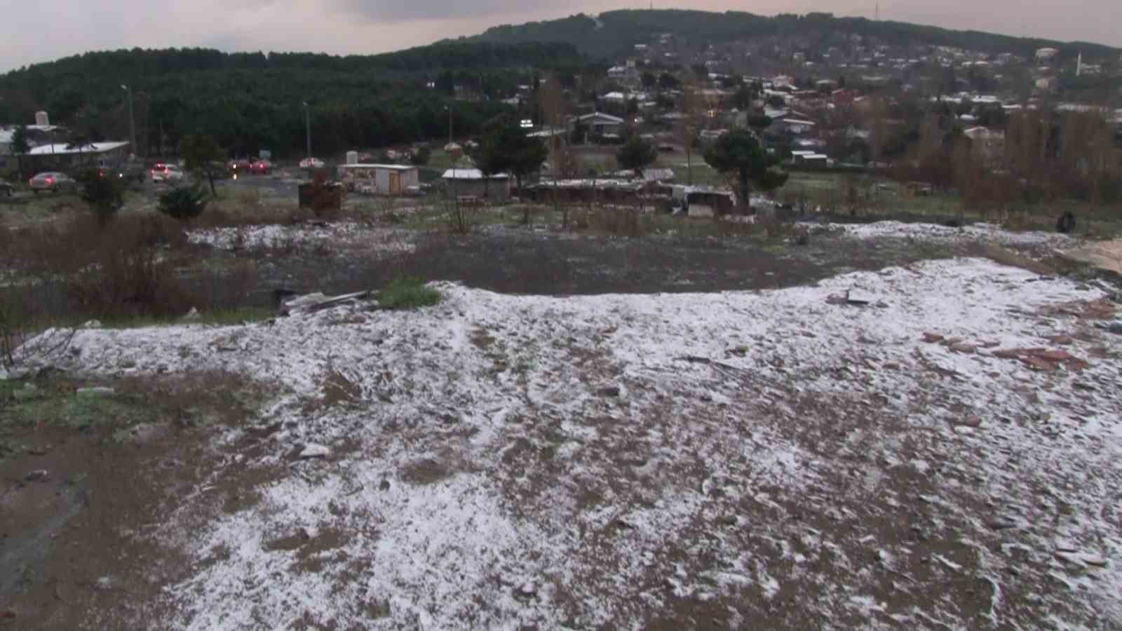 İstanbulda Beklenen Kar Yağışı Etkili Oldu