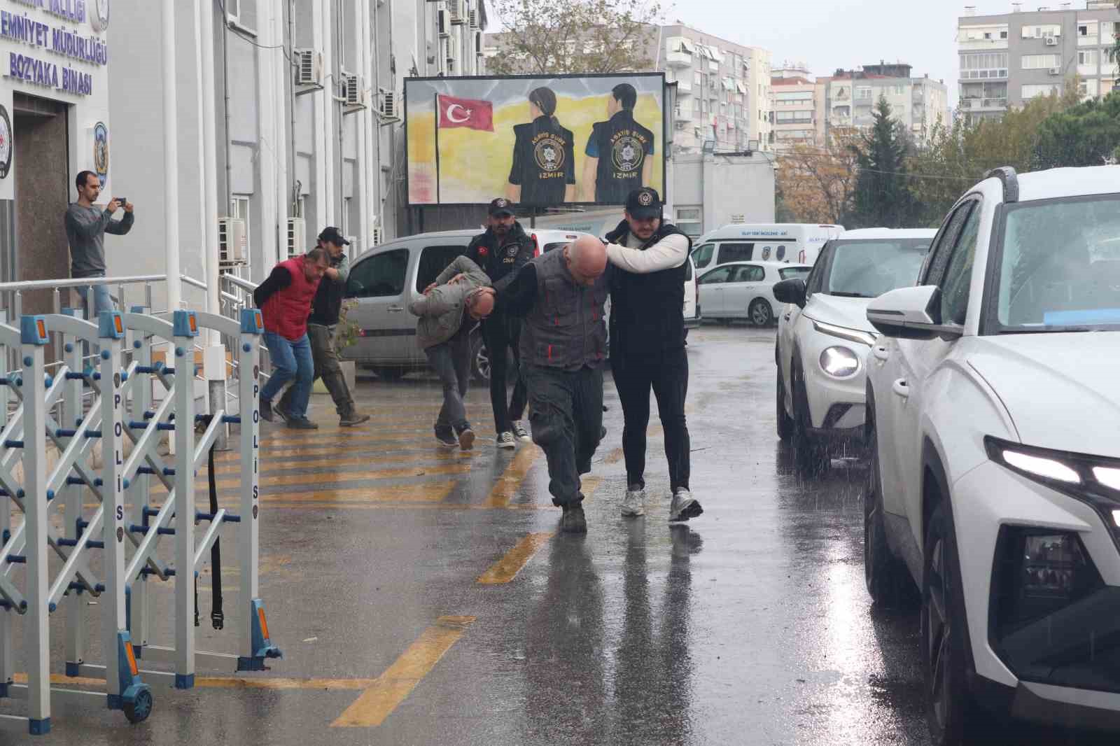 İzmirde Bir Bebeğin Öldüğü Zehirlenme Olayında 2 Tutuklama