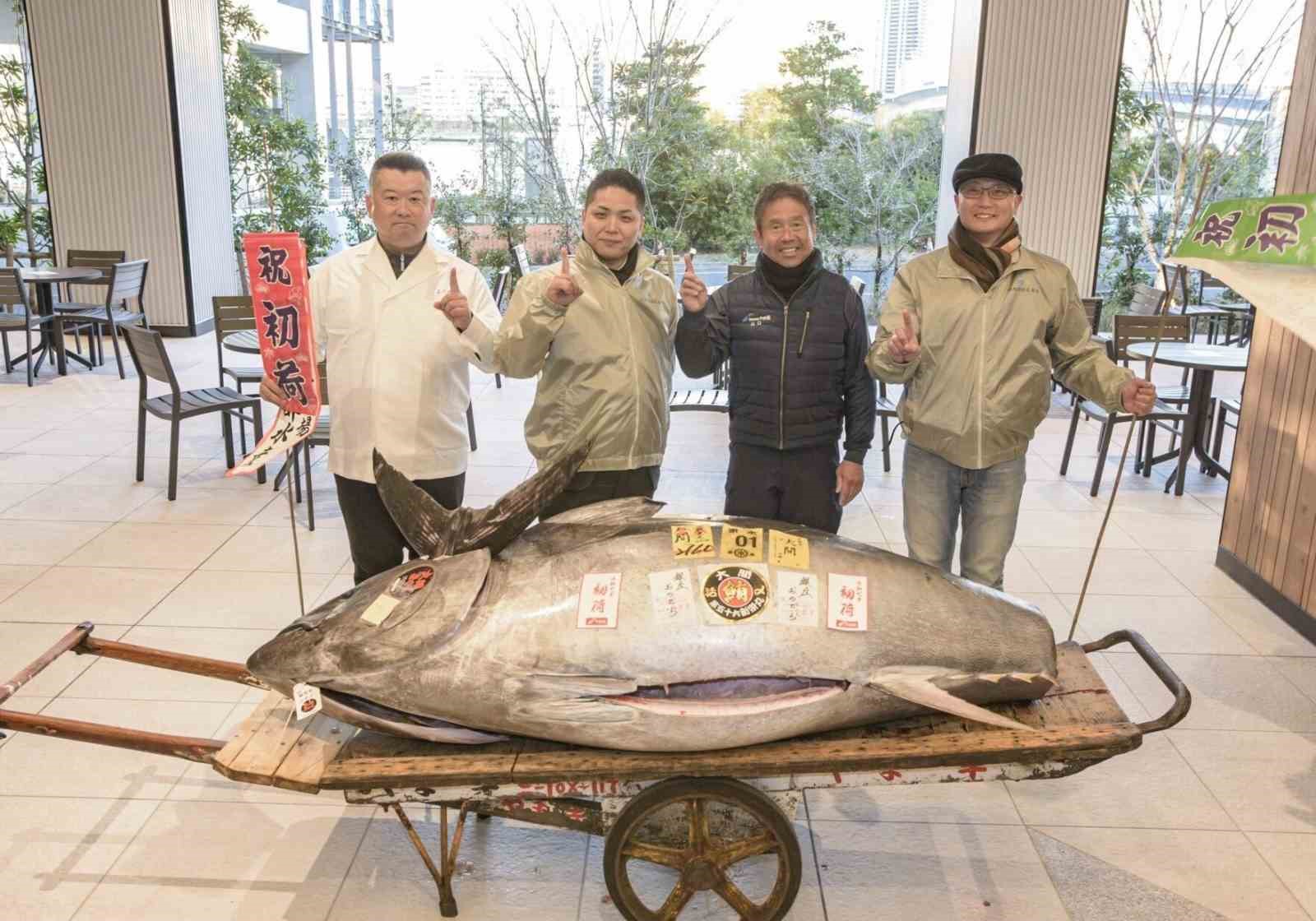 Japonyadaki Yeni Yıl Mezatı: 276 Kiloluk Mavi Yüzgeçli Orkinos 1,3 Milyon Dolara Satıldı