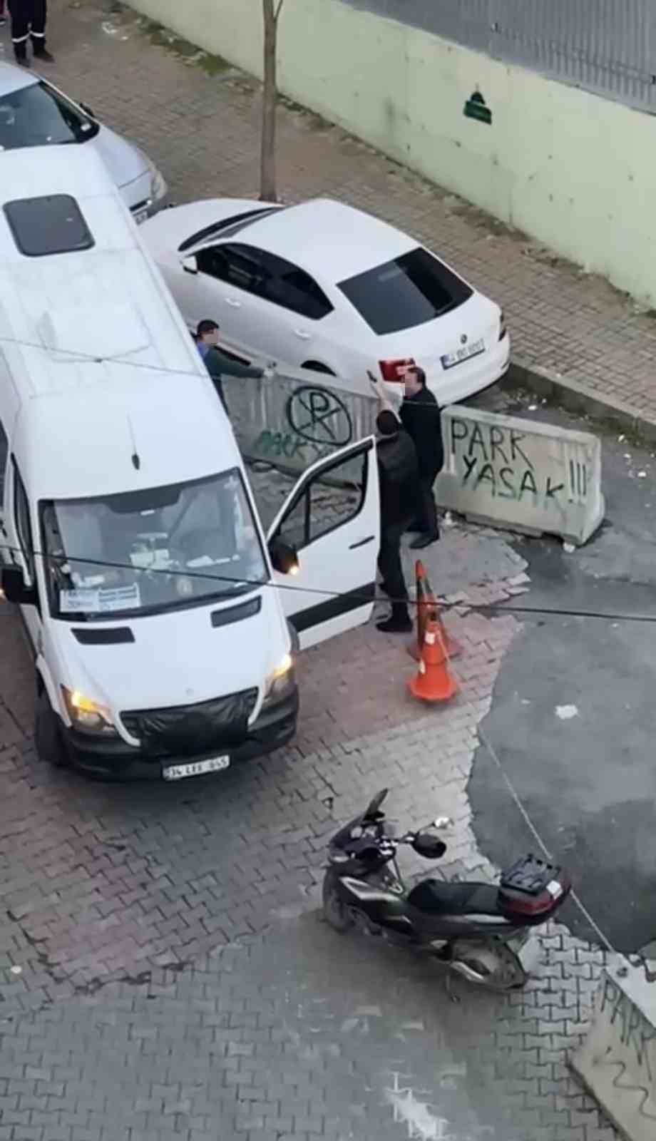 Kağıthanede Servis Şoförünü Kuzenine Vurdurdu: O Anlar Kamerada