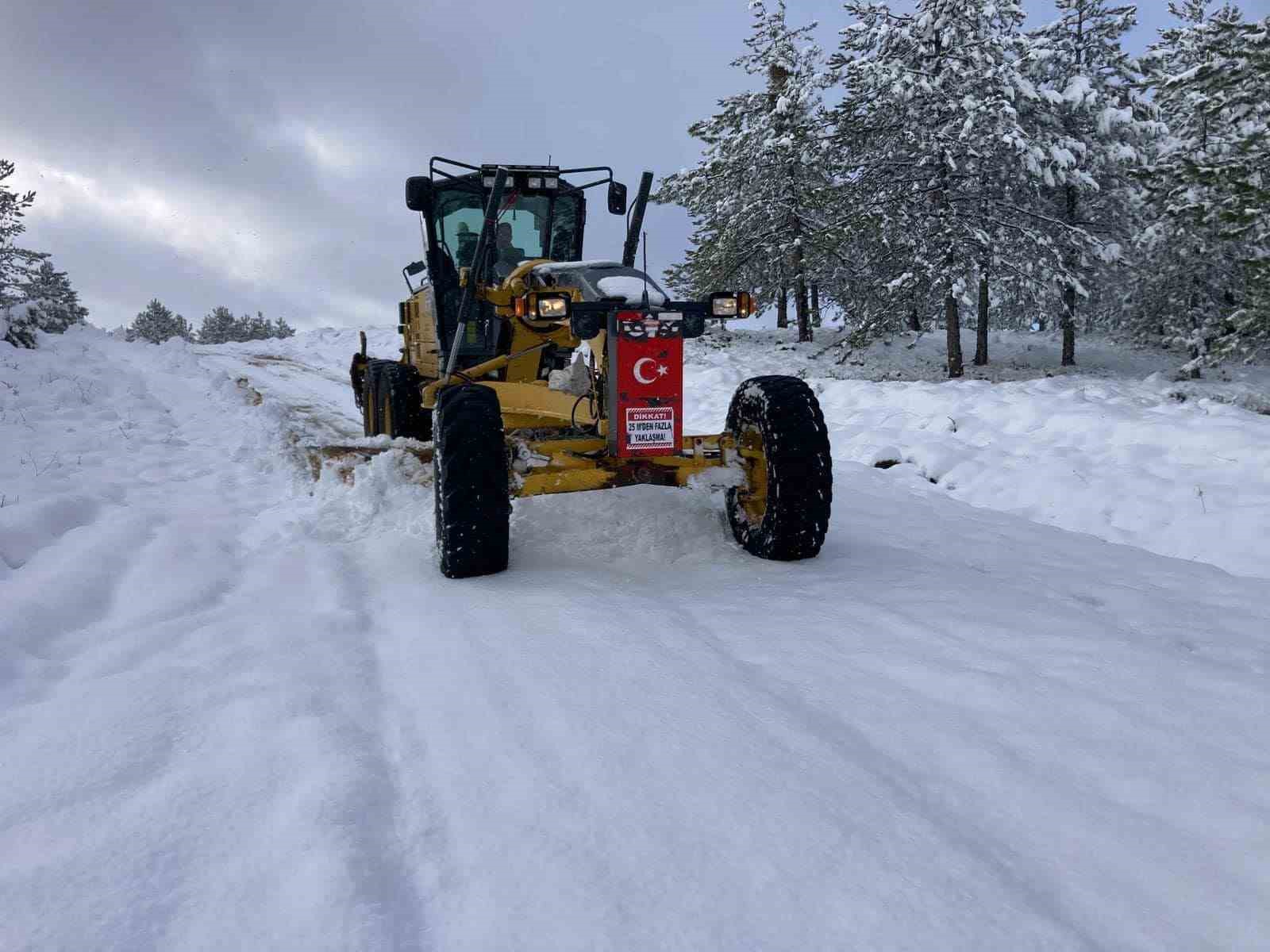 Karabükte 182 Köy Yolu Ulaşıma Kapandı