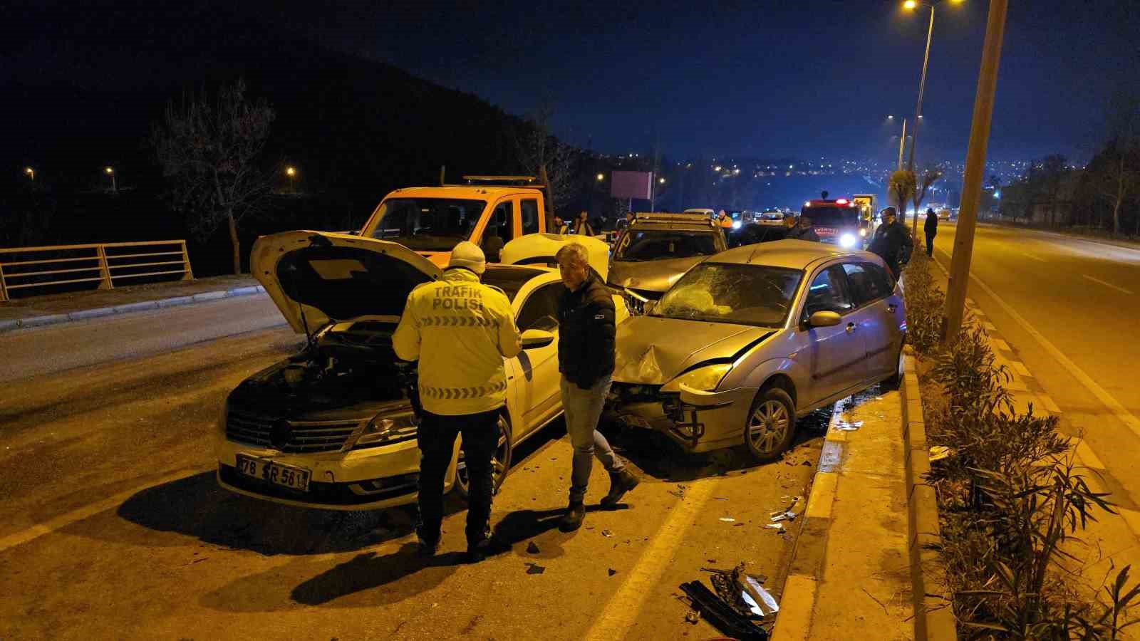 Karabükte Zincirleme Kaza: 5 Yaralı