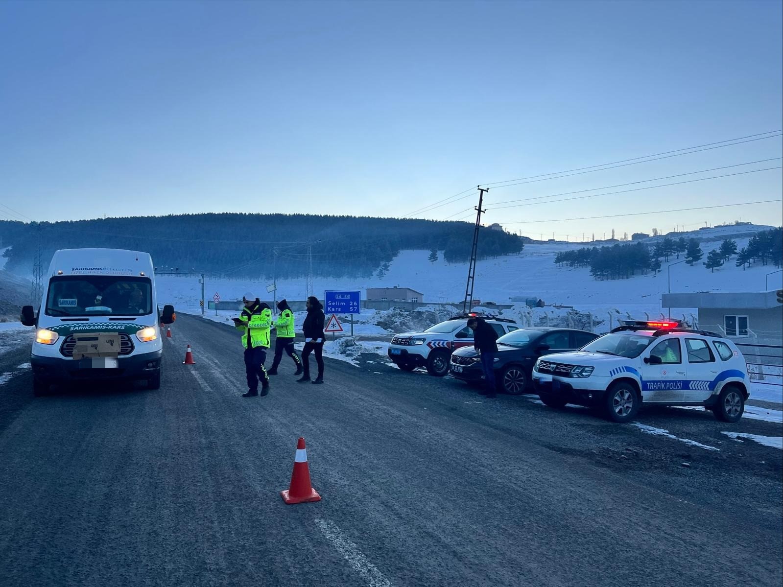 Karsta Jandarma, Şok Yol Uygulamalarını Sürdürüyor