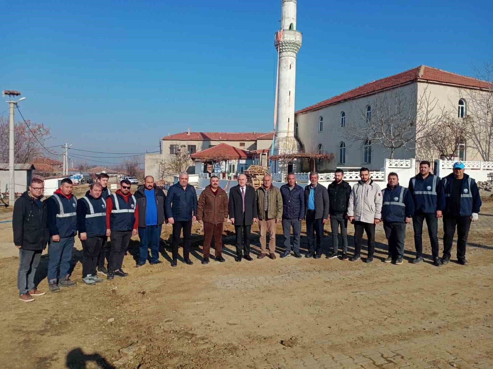 Keşanda Kontrollü Şekilde Yıkılan Hasarlı Minarenin Yerine Yenisi Yapılacak