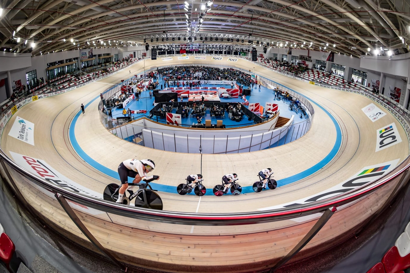 Konya Velodromu hızını kanıtladı! Konya'da heyecan dolu üç gün