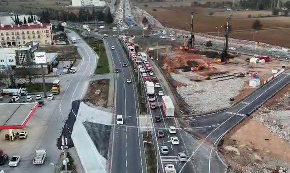 Kötekli Kavşağındaki Çalışmalar Nedeniyle Ulaşım Servis Yollarına Yönlendirilecek