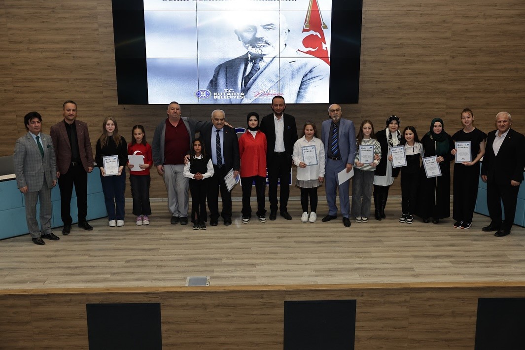 Kütahya Belediyesinden İstiklal Marşını Güzel Okuma Yarışması