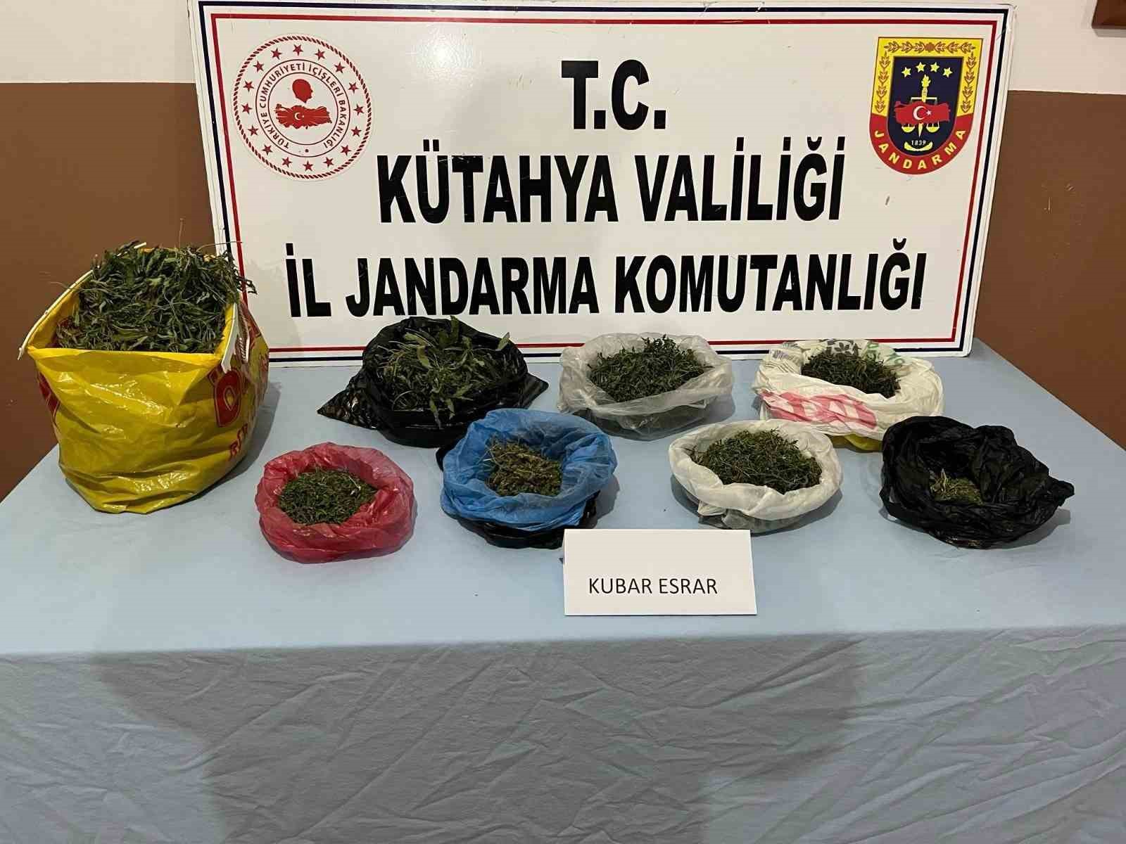 Kütahyada Jandarmadan Uyuşturucu Operasyonu