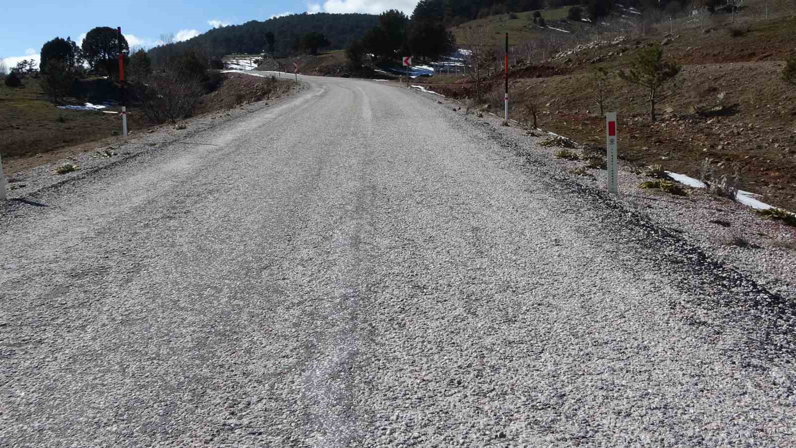 Kütahyada Köy Yolları Yenilendi, Güvenli Ve Konforlu Ulaşım Sağlandı