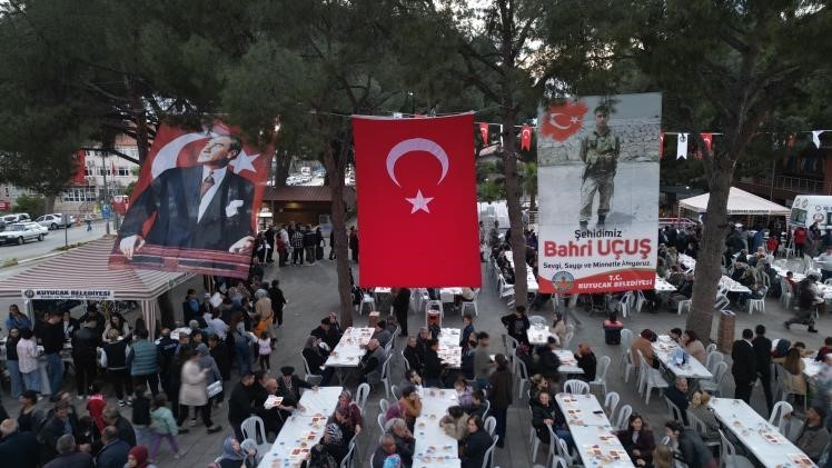 Kuyucak Belediyesinden 18 Mart İçin İftar Sofrası