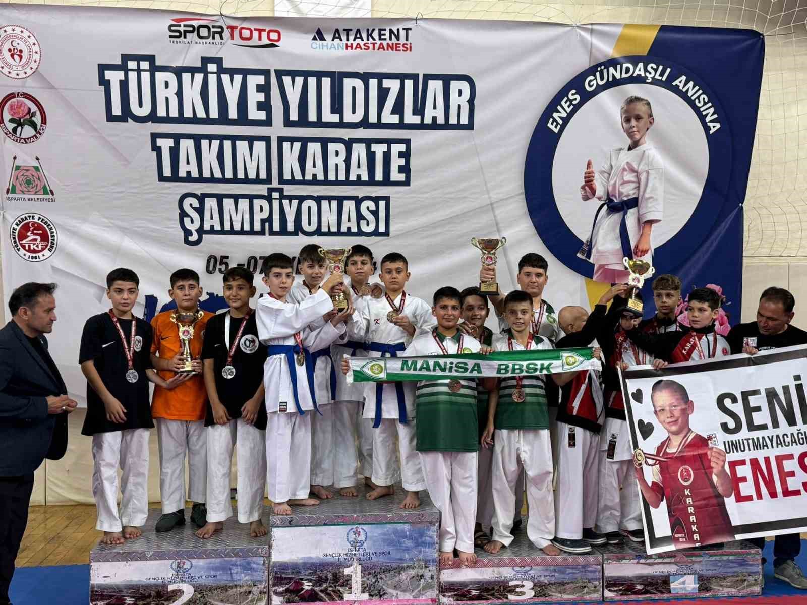 Manisa Bbsk Karate Takımından Bir 3Üncülük İki 5İncilik