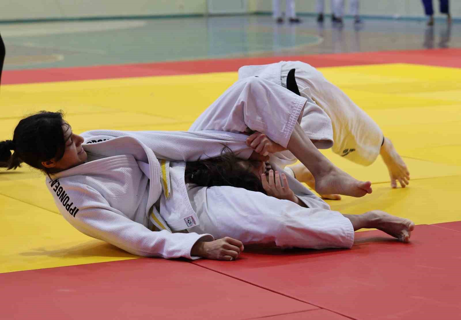 Manisada 2024-2025 Eğitim Öğretim Yılı Okul Sporları Judo Müsabakalarıyla Başladı