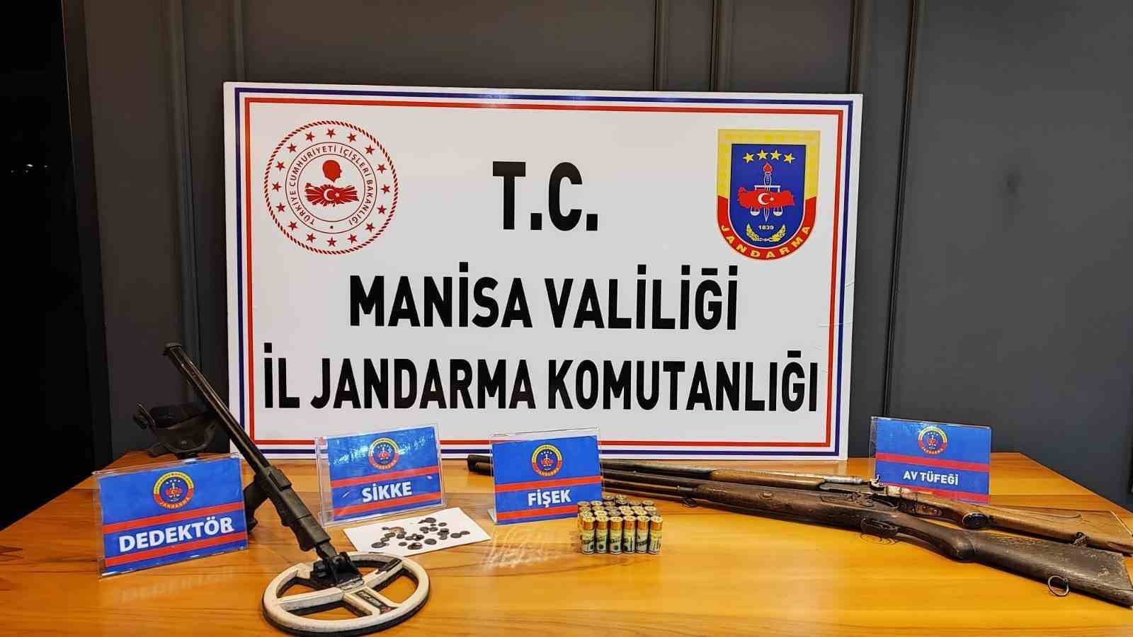 Manisada Doğu Roma Dönemine Ait 23 Sikke Ele Geçirildi