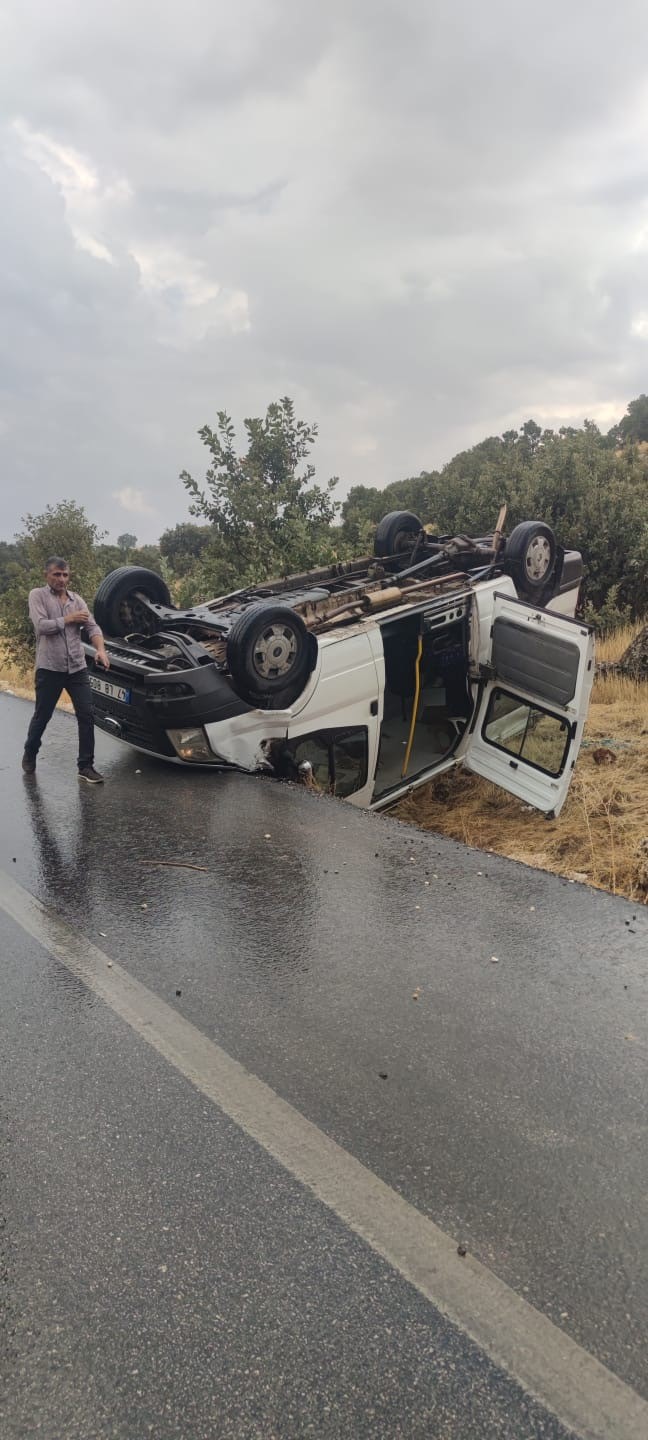 Mardinde Minibüs Devrildi: 7 Kişi Yaralandı