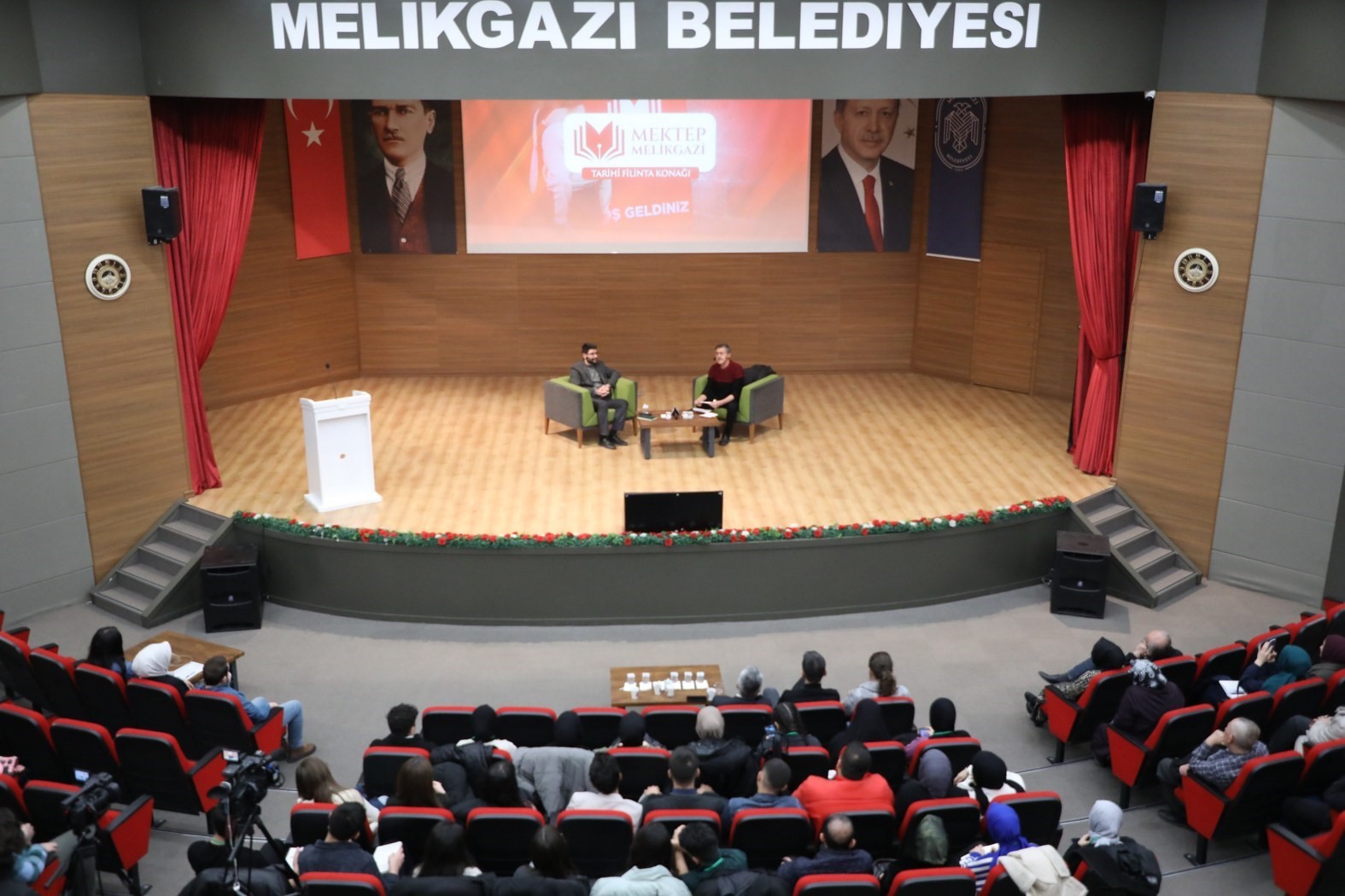 Mektep Melikgazide İlk Konferans Gerçekleştirildi