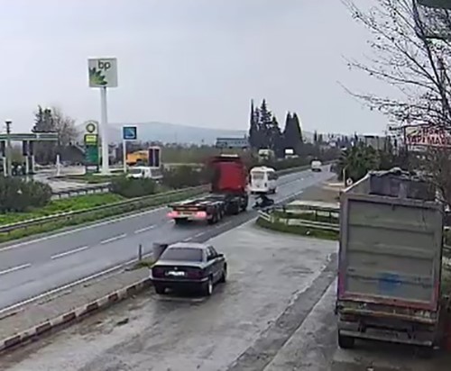 Menemende Feci Kaza: 14 Yaşındaki Motosiklet Sürücüsü Hayatını Kaybetti