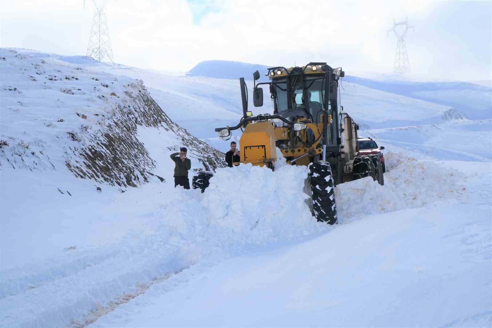 Muşta 210 Köy Yolu Ulaşıma Kapandı