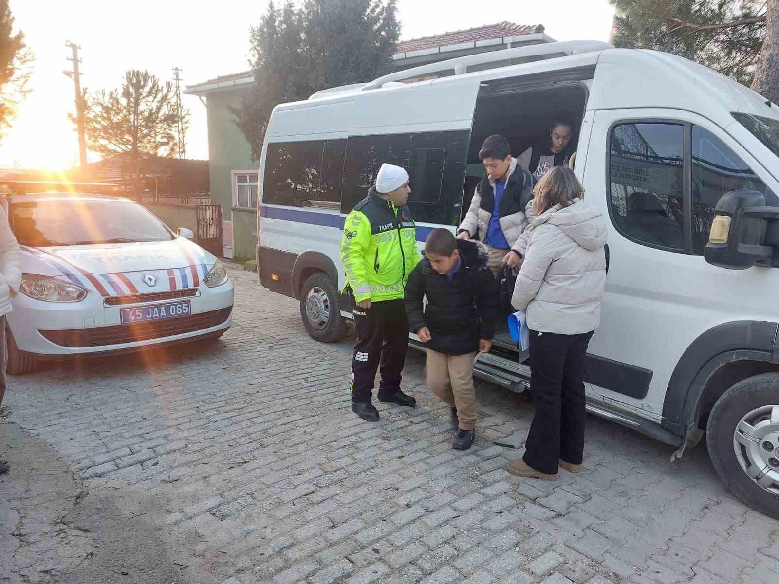 Okulların Açıldığı İlk Gün 42 Okul Servisi Ve Sürücüsüne Ceza Kesildi