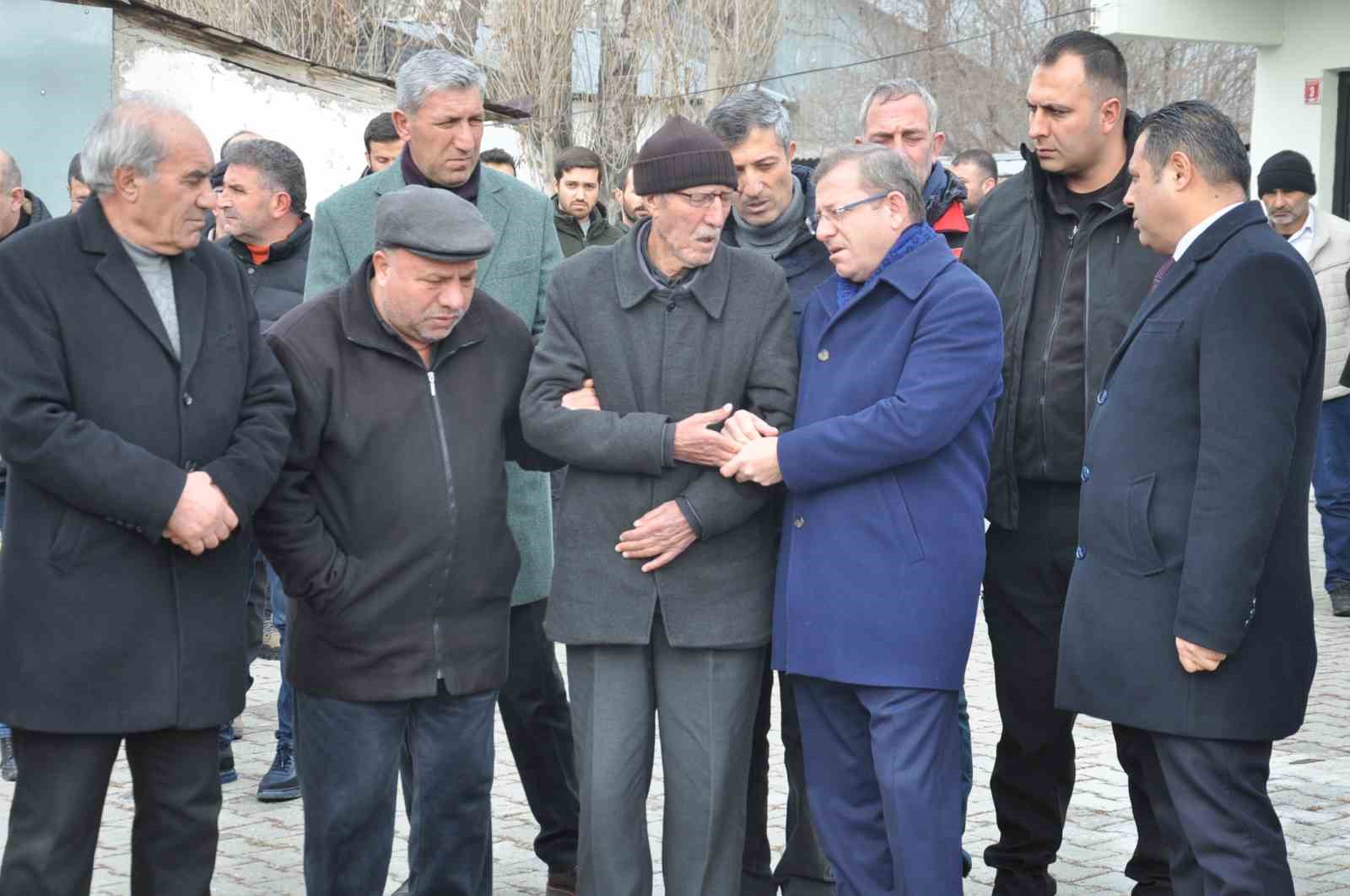 Polis Memuru Karsta Toprağa Verildi