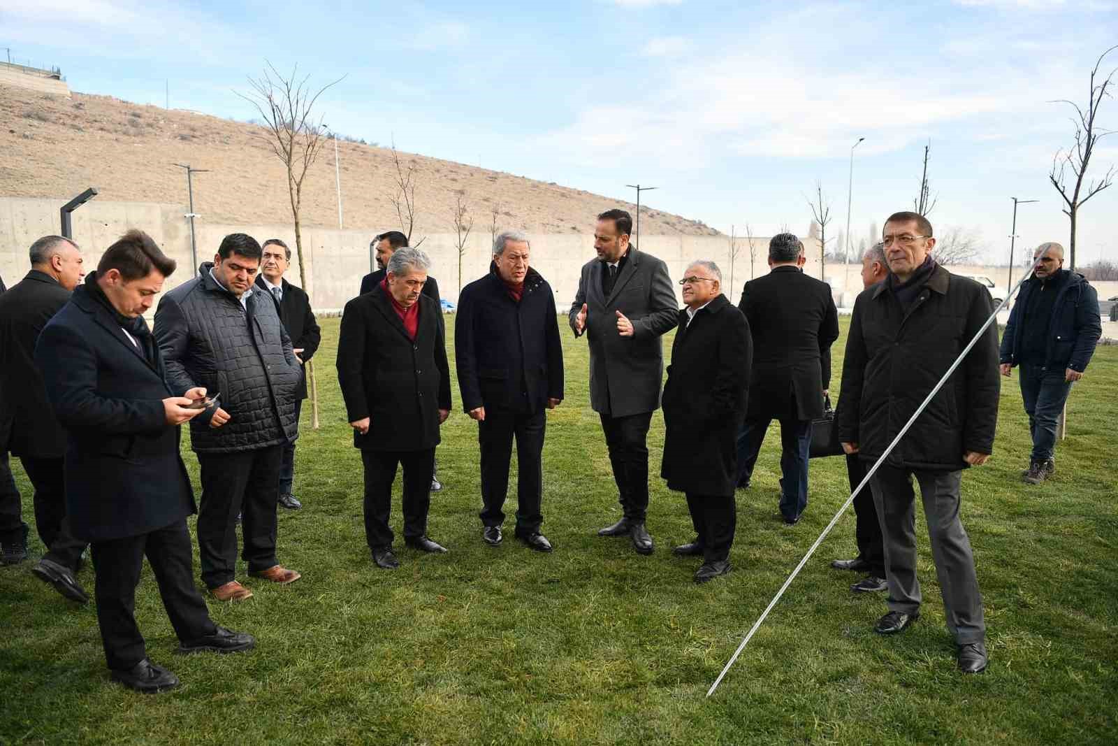 Protokolden Kayseri Yeşilay Uyuşturucuyla Mücadele Rehabilitasyon Merkezini Ziyaret Etti