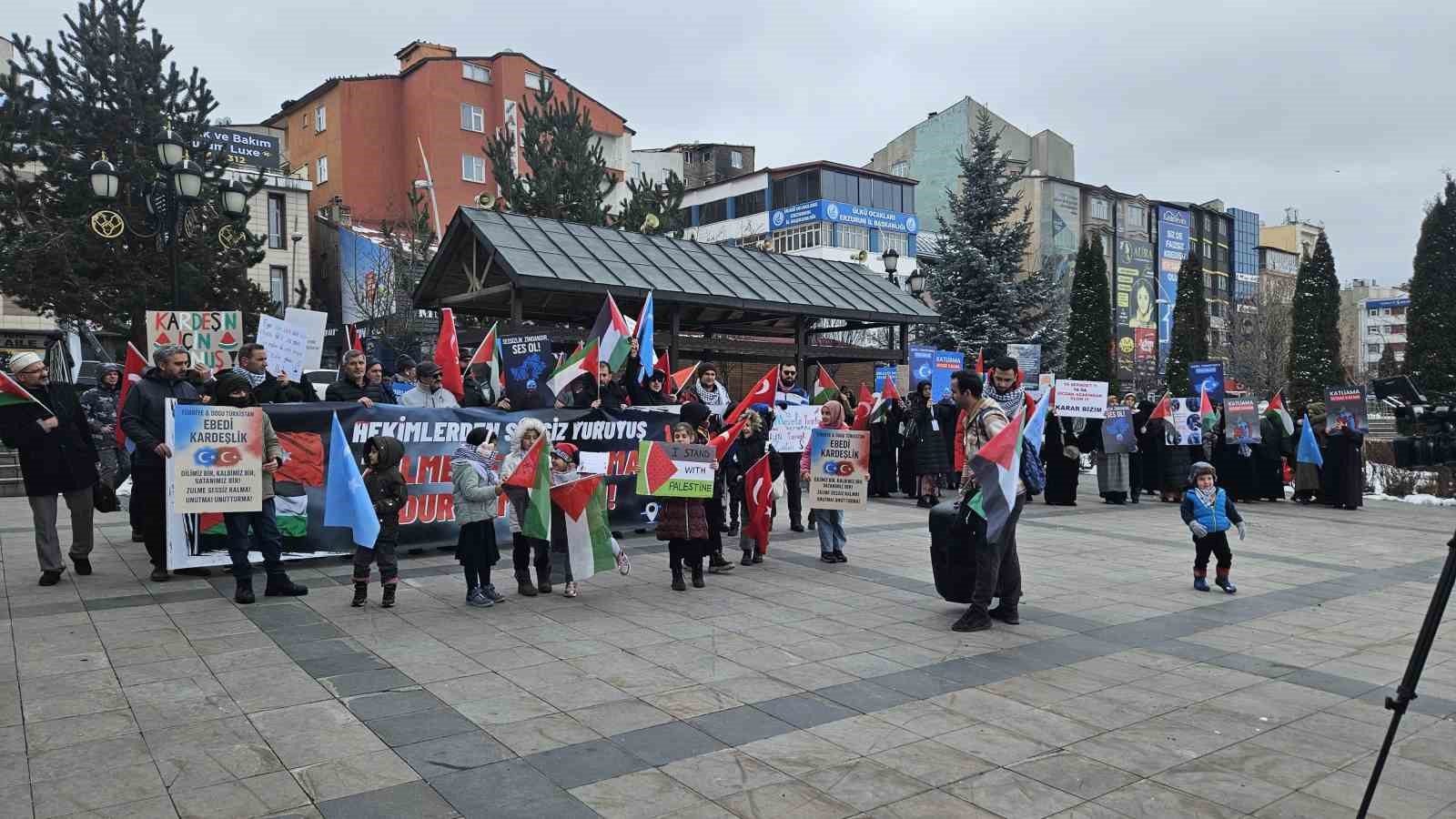 Sağlık Çalışanları Sessiz Yürüyüşlerini Sürdürdü