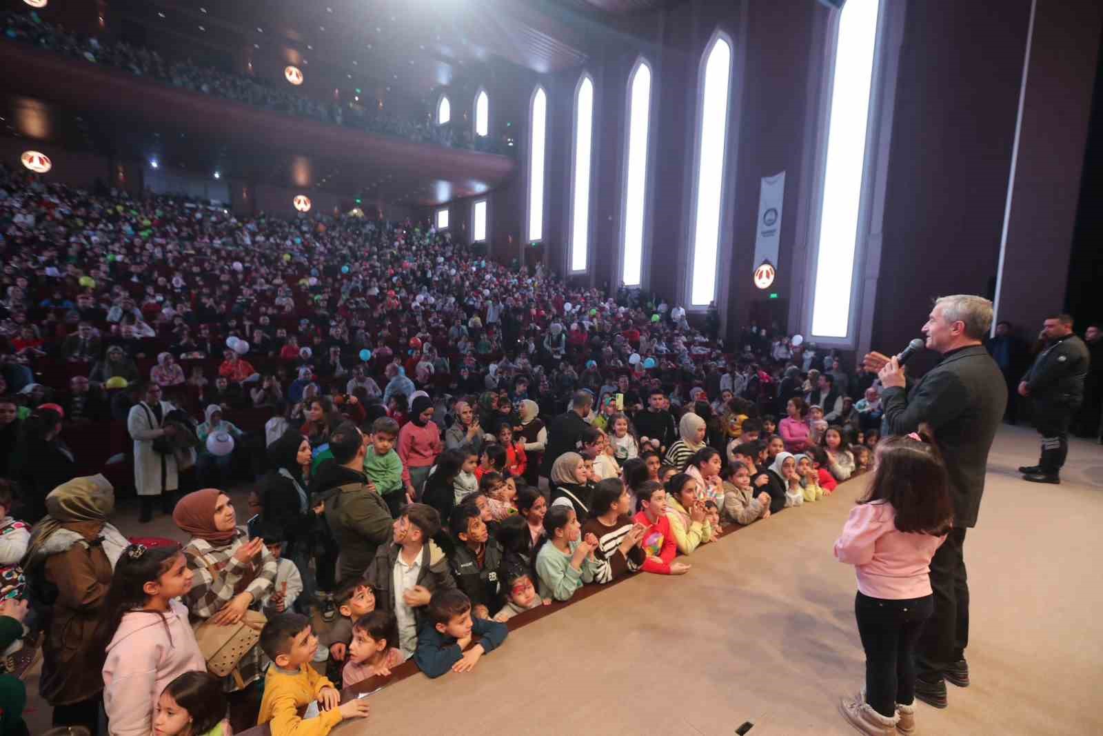 Şahinbey Belediyesi Çocuk Şenliği Kapılarını Açtı