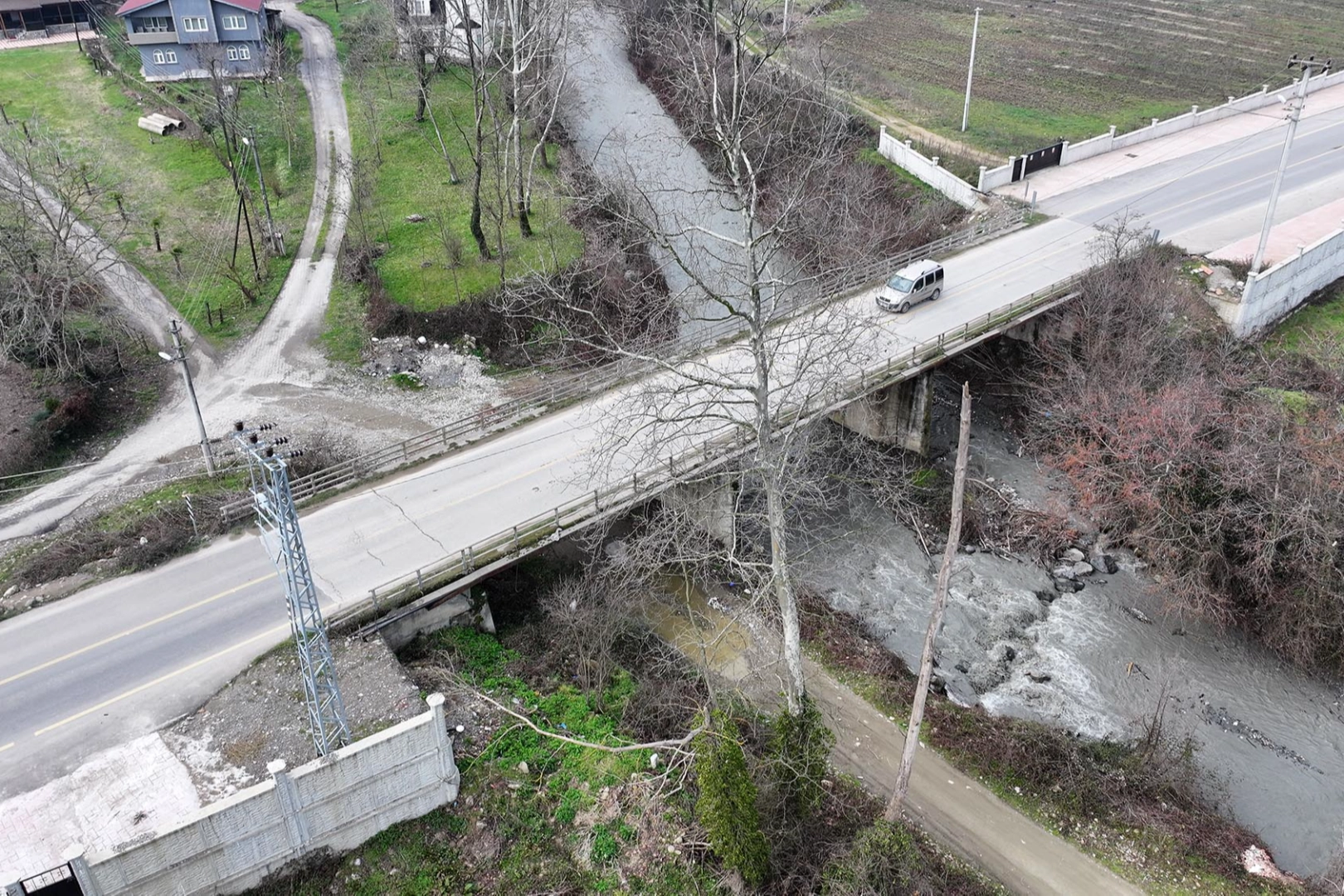 Sakarya'da Kanlıçay Deresi üzerine 44 metrelik köprü geliyor!