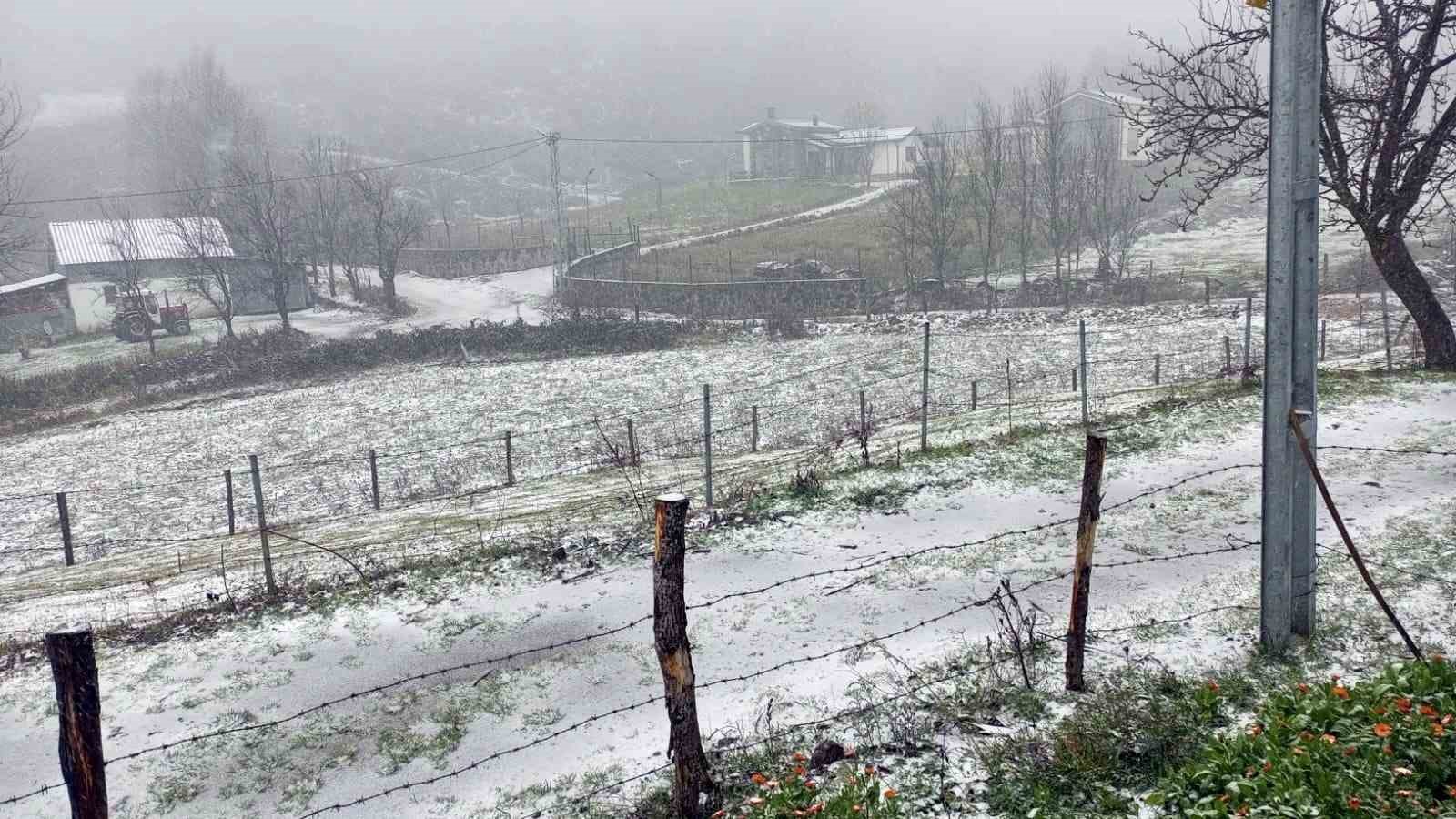 Sakaryada Yüksek Kesimlerde Kar Yağışı Başladı