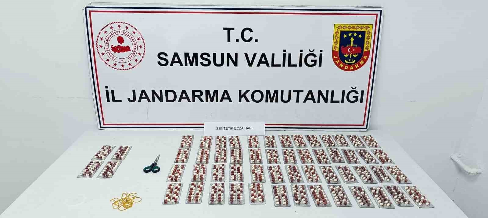 Samsunda 2 Kişi 784 Adet Uyuşturucu Hapla Yakalandı