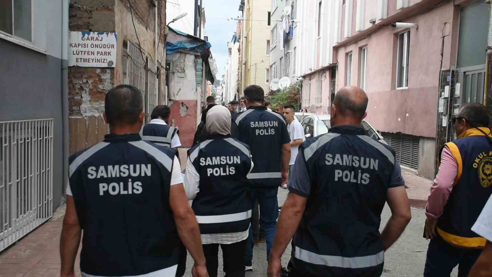 Samsunda Okul Çevreleri Polis Gözetiminde