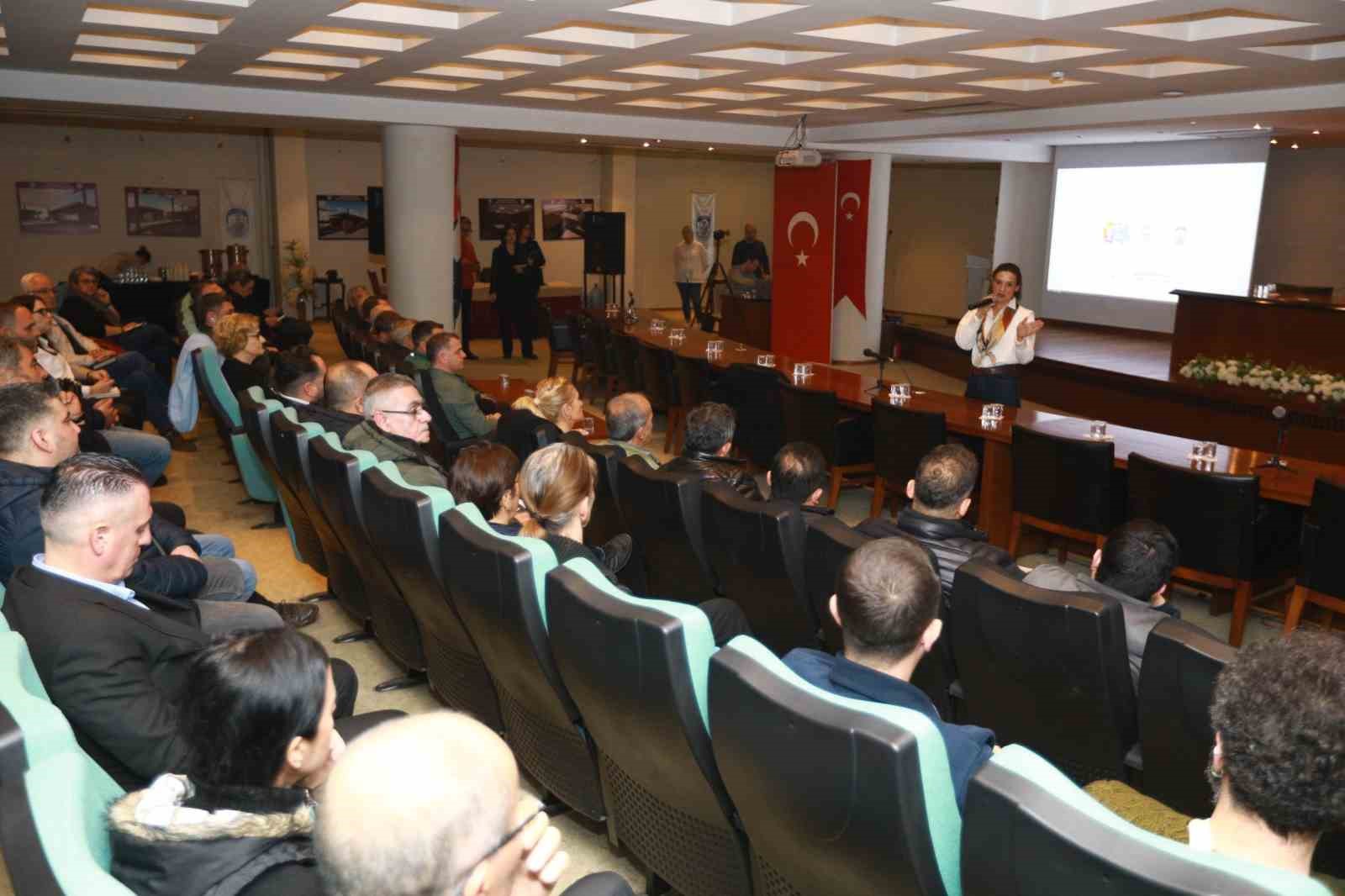 Selçukta Çarşı Düzenlemeleri İçin Esnafın Görüşleri Alındı