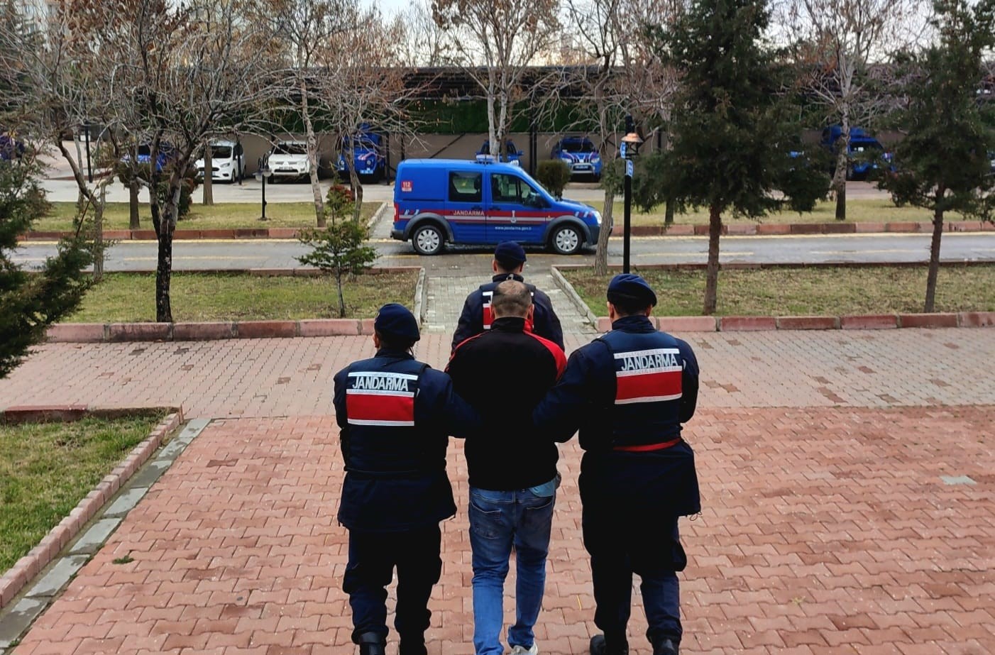 Silahla Yağma Firarisi Jandarma Denetiminde Yakalandı