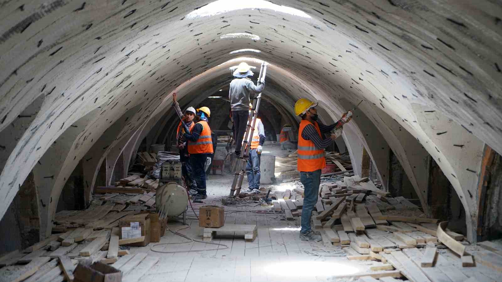 Tarihi Kapalı Çarşı Aslına Uygun Şekilde Yeniliyor